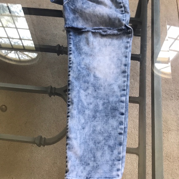 Jeans - Picture 3 of 4